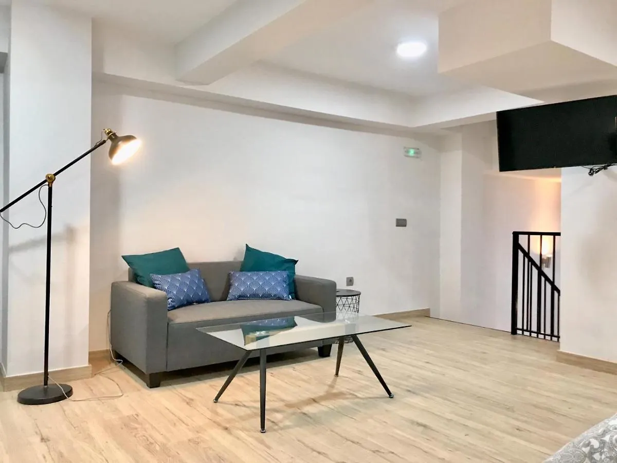 Modern & Spacious Apartment In Plaza De La Merced Μάλαγα