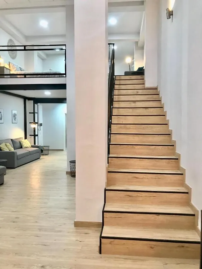 Modern&spacious apartment in Plaza de la Merced Málaga España
