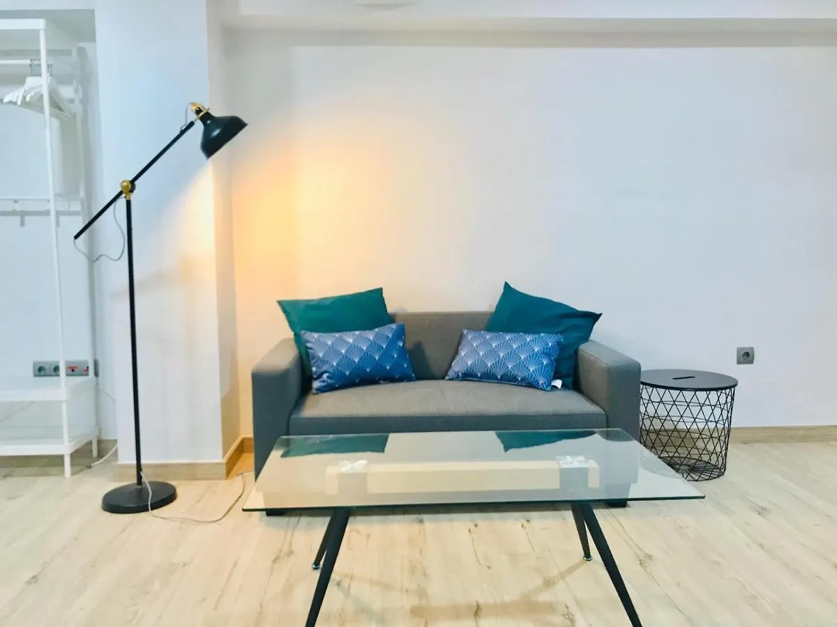 Modern&spacious apartment in Plaza de la Merced Málaga