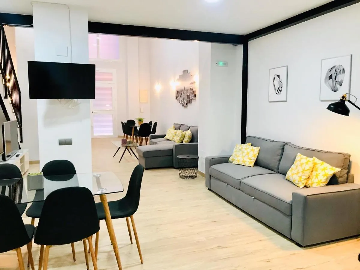 Modern & Spacious Apartment In Plaza De La Merced Malaga 0*,